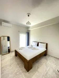 Coastal Village Escape - Anemokhórion