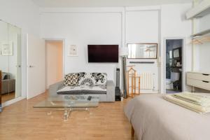 GRAN VIA-SOL SPACIOUS APARTMENT 3 Bedrooms & 2 WCs