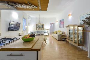 GRAN VIA-SOL SPACIOUS APARTMENT 3 Bedrooms & 2 WCs