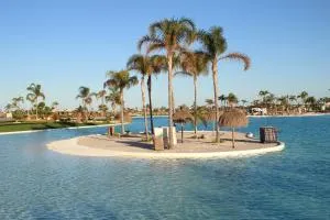 Penthouse Vista Naranjos at Santa Rosalia Lake and Life Resort - Roldán