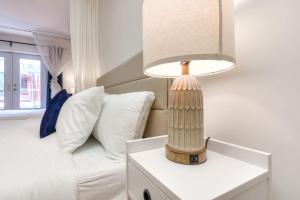 Take a break in a modern loft on the plateau Walk score 99
