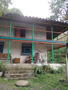 Habitación en casa de campo via al aeropuerto