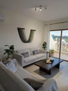 Marlen's Place near Paphos Airport - Nata