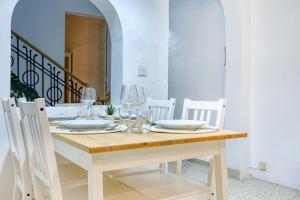 Lilly the Traditional Maltese Townhouse in Sliema