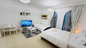 O07 Luxury Furnished Studio Apartment near bus stop Garden view Persia Cluster