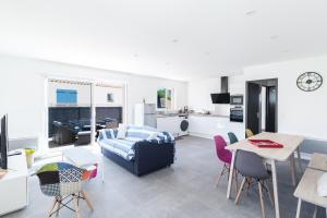 Villas Villa One 80 m2 avec Jacuzzi : photos des chambres
