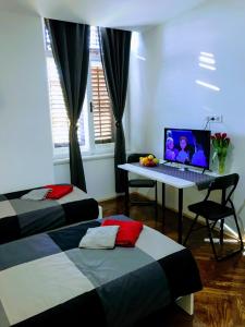 Pula-Center Apartments and Rooms