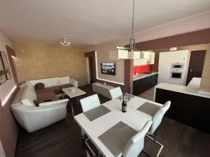 Nice Place, Podbreziny - Vitálišovce