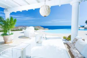 Beachfront Luxury Villa Santa Barbara