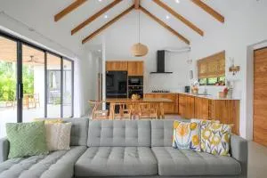 Nellys Villa - Ban Bang Pho