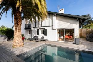Maisons de vacances Magnifique maison basque avec piscine 8 pers- Biarritz : photos des chambres