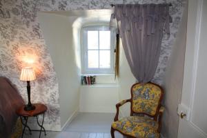 B&B / Chambres d'hotes Logis Les Remparts : Chambre Double Confort