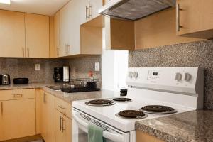 1BR with Kitchen Eastern Shores near Sunny Isles