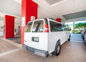 Amazing Studio in Beachwalk with Pool and Beach