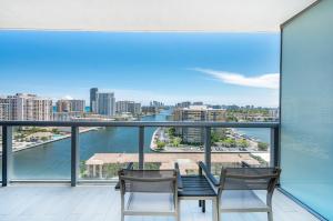 Beachwalk 2 Bedrooms & Kitchen