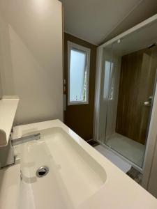 Mobilhome bord du lac