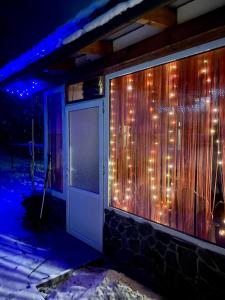 Садиба BETWEEN MOUNTAINS