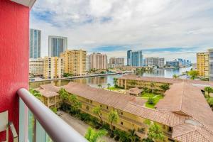 Amazing Studio at Beachwalk with Pool & Gym