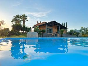 Rome Countryside Luxury Villa Casale Centocorvi con parco e piscina