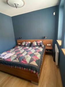 Old Town Center Apartment