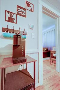 Cozy Centennial House Upstairs - Downtown Columbia