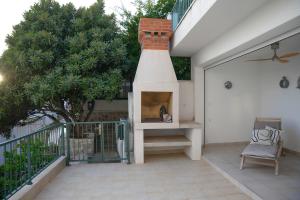 Vekarini Apartment Two-Bedroom with a View