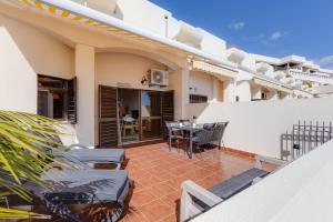 BELLEVUE BY THE SEA - Oceanfront for 4 with stunning views at Praia Dona Ana