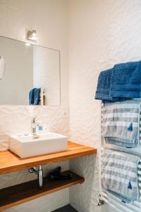 Villas Le Chantier d -Ernest- Loft T4 les pieds dans l- eau : photos des chambres