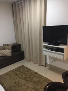 Comodidades na Av que é um shopping a céu aberto