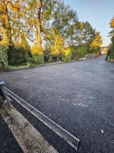 LEsquisse Taupe - Parking Clim Netflix Canal