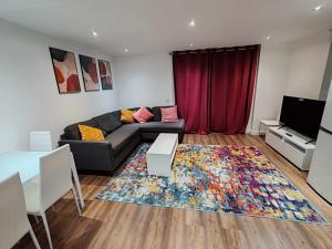 London Apartment with Wembley view