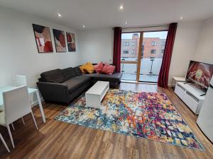 London Apartment with Wembley view