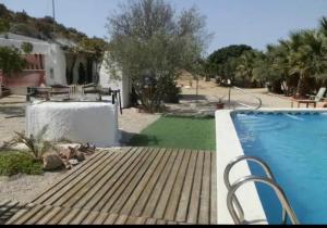 Cortijo casa rural "La cueva "