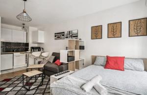 Appartements Studio Lumineux et confortable parking : photos des chambres