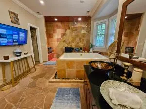 Heated Pool l Indoor Jacuzzi Tubs I Arcade l Outdoor Hot Tub - 列克星敦