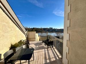 Appartements Studio climatise face Loire et chateau le 4-5 : photos des chambres