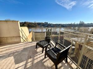 Appartements Studio climatise face Loire et chateau le 4-5 : photos des chambres