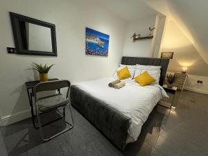 A modern luxury penthouse close to London Tower-HIl-Canary Wharf-Central London