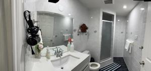 B01 cozy private room with bathroom