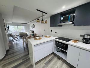 Remodelado y exclusivo cerca a playas