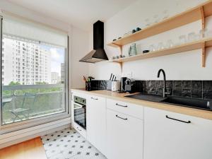 Elegant apt private balcony 2BD 6P - Levallois