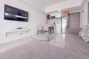 Comfortable and Homey 1BR Tamansari Bintaro Mansion Apartment By Travelio