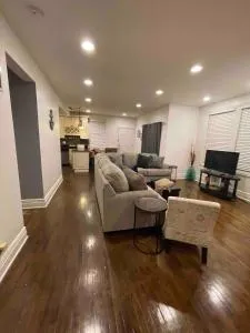 Woodlawn Oasis - Pullman