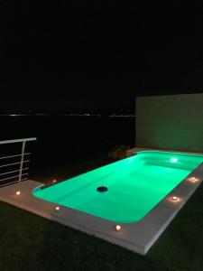 Villa conectada al mediterraneo, Infinity pool