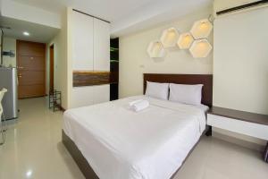 The Modern Studio Room at Beverly Dago Apartment By Travelio