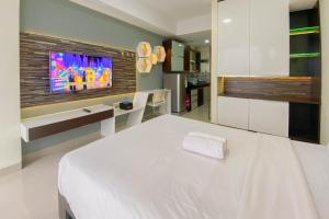 The Modern Studio Room at Beverly Dago Apartment By Travelio