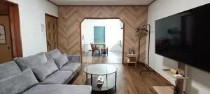 富山駅近近隣駐車場付き閑静な住宅街で美しいスタバまで徒歩8分 - Namerikawa