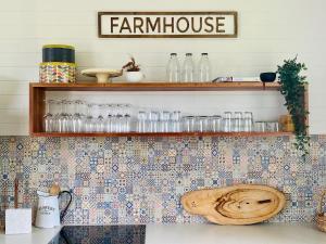 Black Cockatoo Bangalow