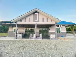 Homestay Hj Esmon Parit Raja 4 UTHM - Rengit