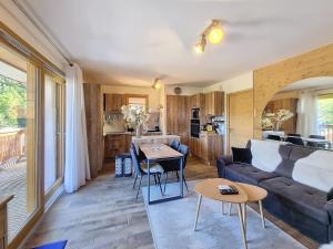 Appartements Appartement standing a Combloux avec balcon et parking - FR-1-560-156 : photos des chambres